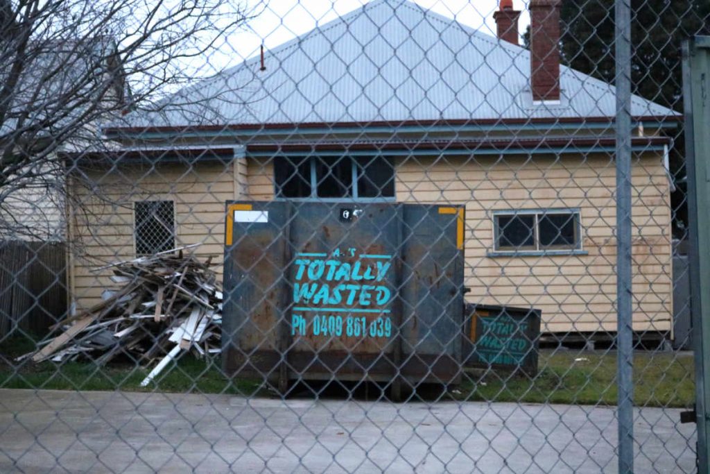 east geelong skip bin